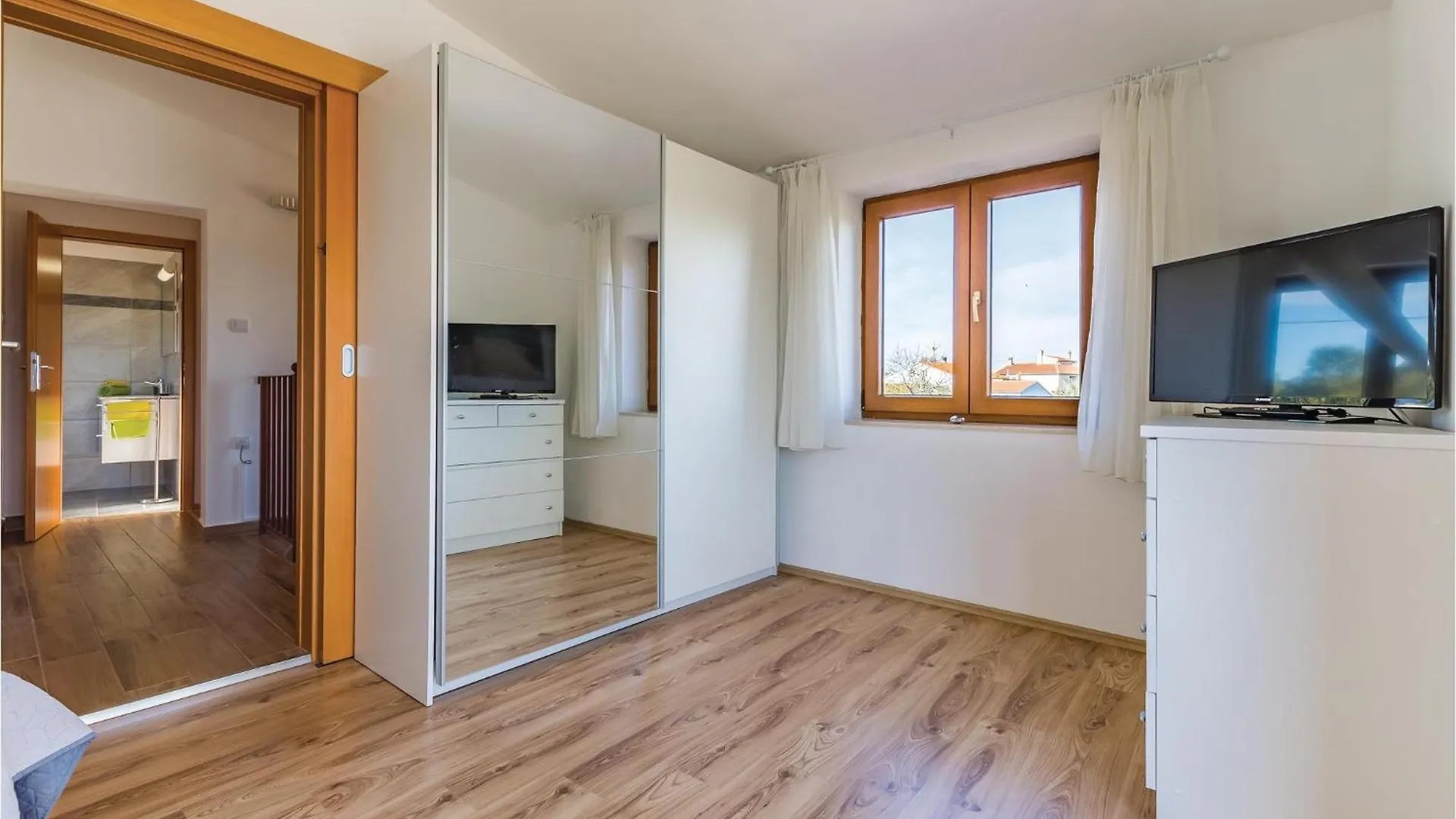 Amazing Apartment In Pula With Wifi