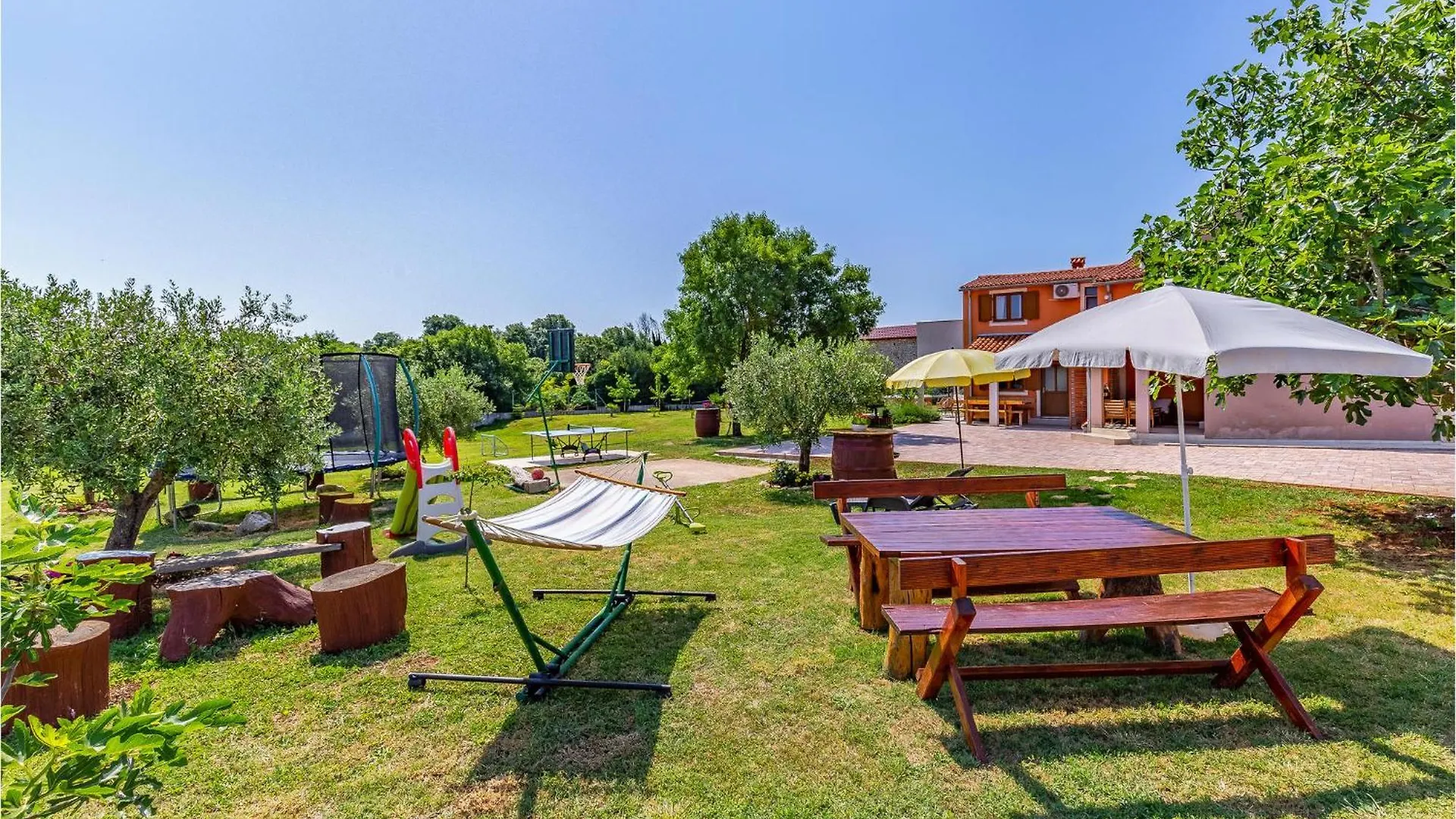Amazing Apartment In Pula With Wifi