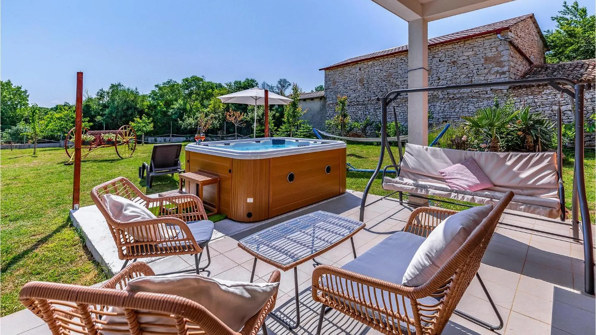 Amazing Apartment In Pula With Wifi